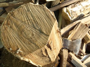 Как колоть дрова правильно: инструкция и видео