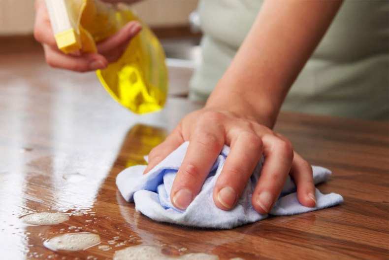 Чем отмыть монтажную пену: ТОП-10 самых эффективных способов, как очистить засохшую пену с рук, одежды и пистолета