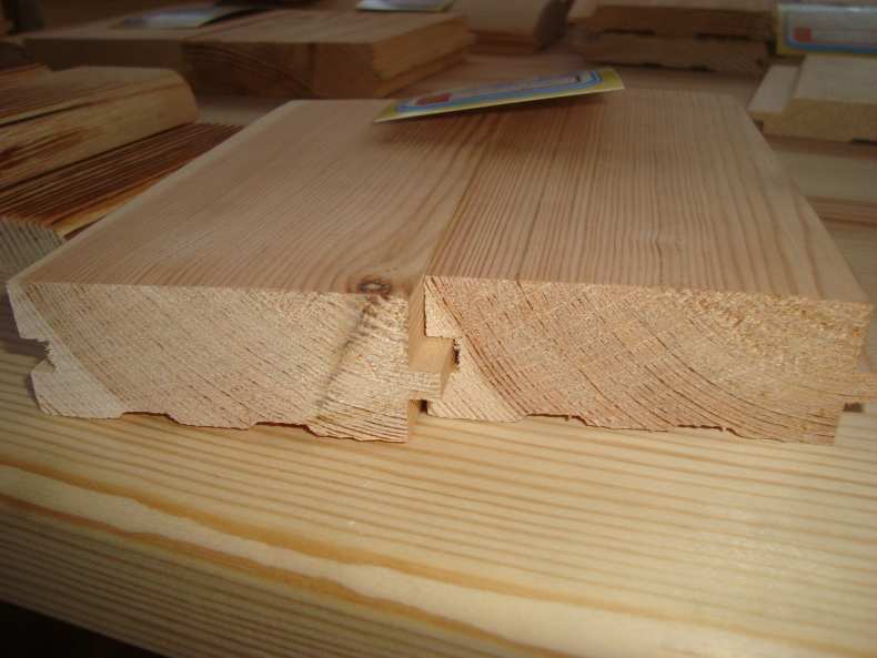Доска для пола в баню (фото): обзор популярных пород древесины и специфики работы с ней + габариты досок и сравнение сортов