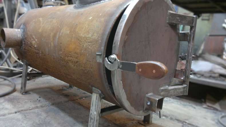 Печь для бани из трубы: вертикальная и горизонтальная с диаметром трубы от 530 мм. Все тонкости изготовления печи от А до Я!