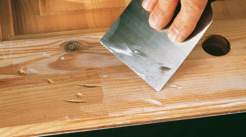 Шпаклевка для деревянного пола: подбор готового состава и способа нанесения. Обзор акриловых, масляных и на растворителе смесей