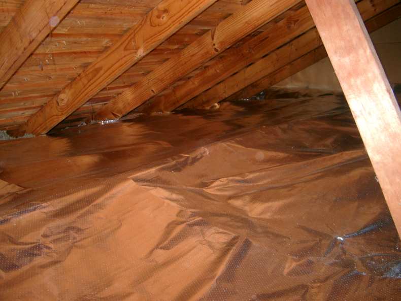 Утепление потолка в бане (с холодной крышей): популярные способы теплоизоляции потолка минеральной ватой, керамзитом, пеноизолом