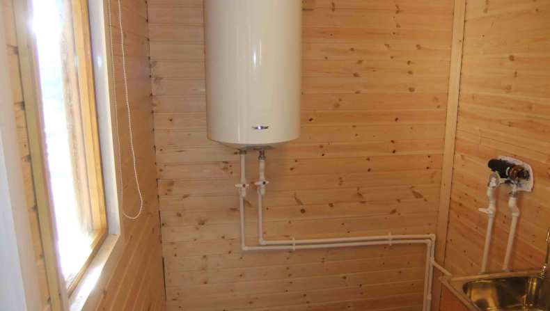 Водопровод в бане без постоянного отопления своими руками. Схема зимней разводки из дома, колодца или скважины с фото и описанием