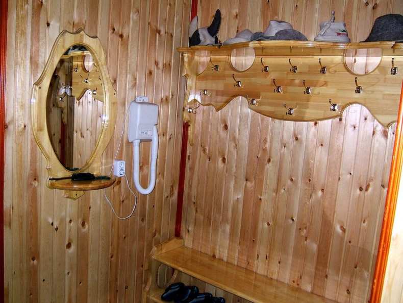 Интерьер бани: особенности внутреннего оформления, обустройства и дизайна предбанника, мойки, комнаты отдыха и душевой (125 фото)