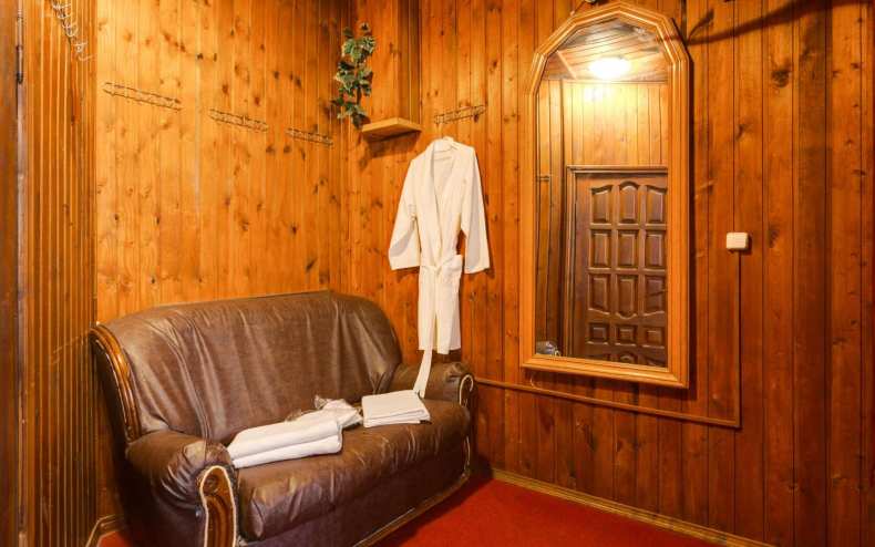 Интерьер бани: особенности внутреннего оформления, обустройства и дизайна предбанника, мойки, комнаты отдыха и душевой (125 фото)